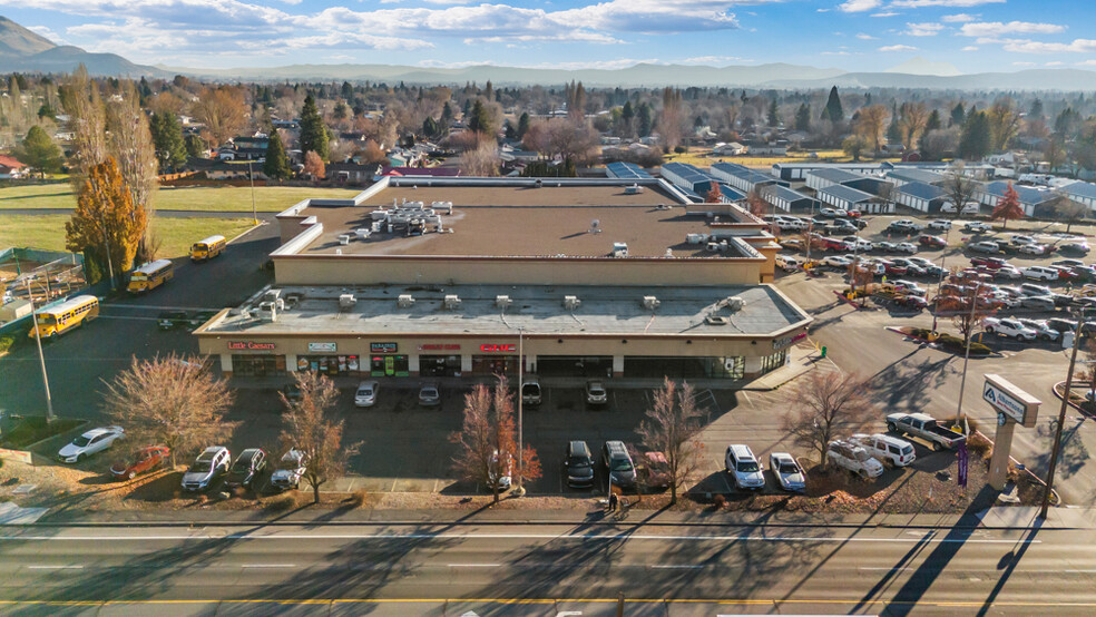 Primary Photo Of 5534 S 6th St, Klamath Falls Storefront For Sale