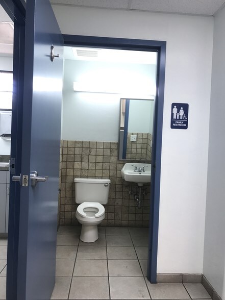 More Photos Of 1310 W St Marys Rd, Tucson Medical For Lease