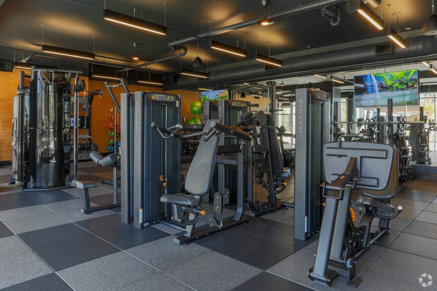 More Photos Of 880 W Peachtree St NW, Atlanta Apartments For Lease