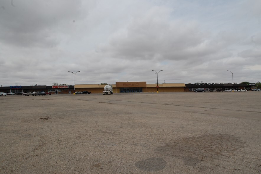 More Photos Of 2406 Lubbock Hwy, Lamesa Unknown For Lease