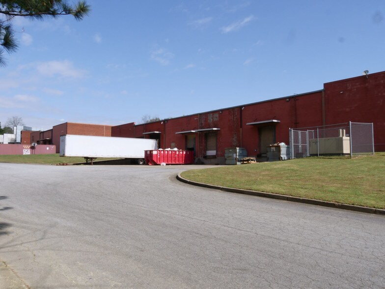 More Photos Of 4900 Highlands Pky SE, Smyrna Warehouse For Lease