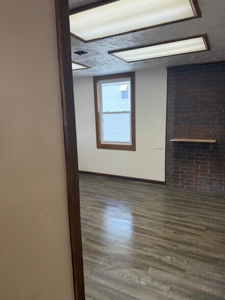More Photos Of 117 W 7th Ave, Augusta Office For Lease