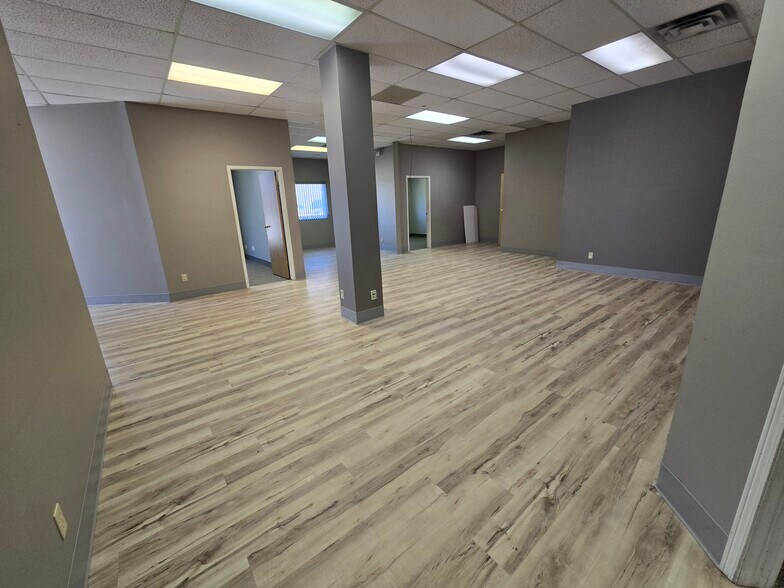 More Photos Of 5580 45 St, Red Deer General Retail For Lease