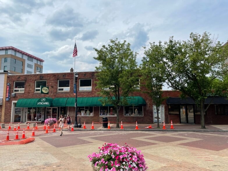 More Photos Of 726 University Ave, Syracuse Freestanding For Sale