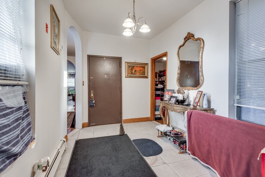 More Photos Of 898 Hancock St, Brooklyn Apartments For Sale