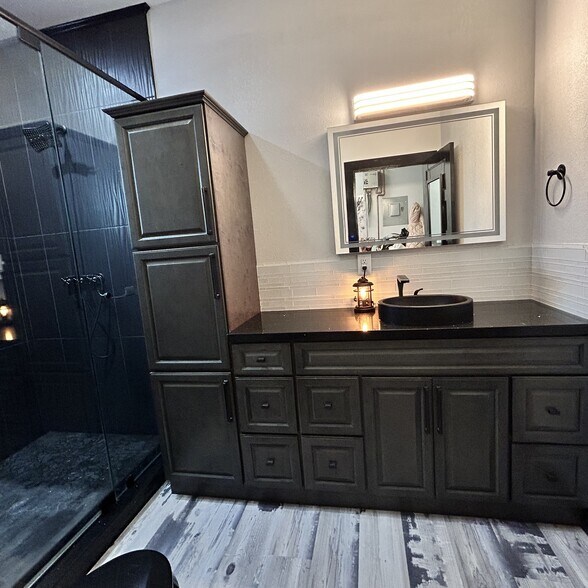 More Photos Of 1006 23rd St, San Leon Warehouse For Sale