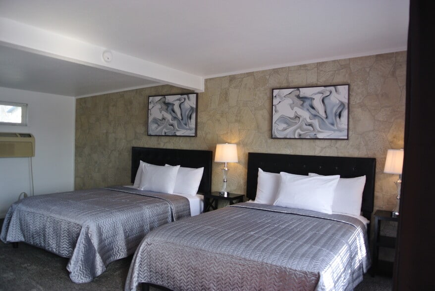 More Photos Of 9986 N Government Way, Hayden Hotel For Sale