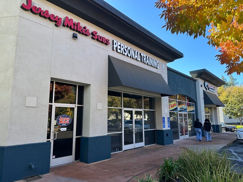 More Photos Of 605 Mangrove Ave, Chico Storefront Retail Office For Sale