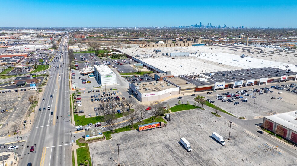 More Photos Of 7455 S Cicero Ave, Chicago Freestanding For Sale