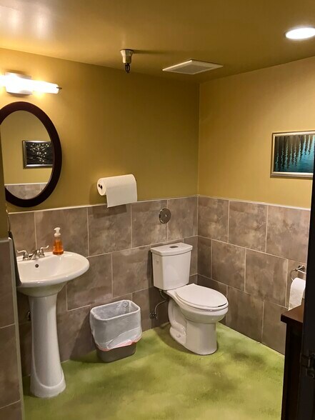 More Photos Of 7521 Suzi Ln, Westminster Warehouse For Sale