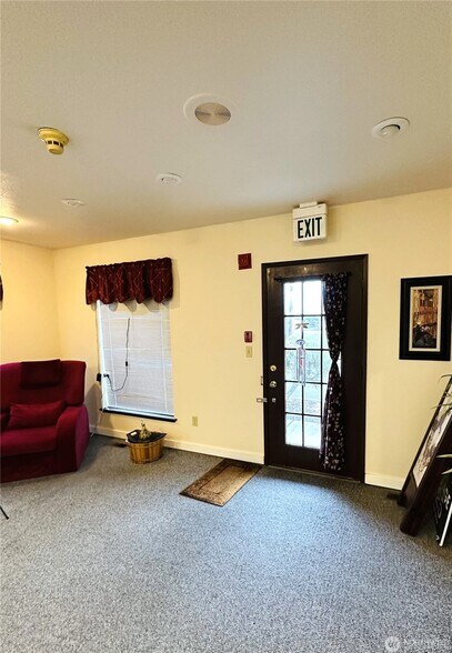 More Photos Of 31775 State Route 20, Oak Harbor Medical For Lease