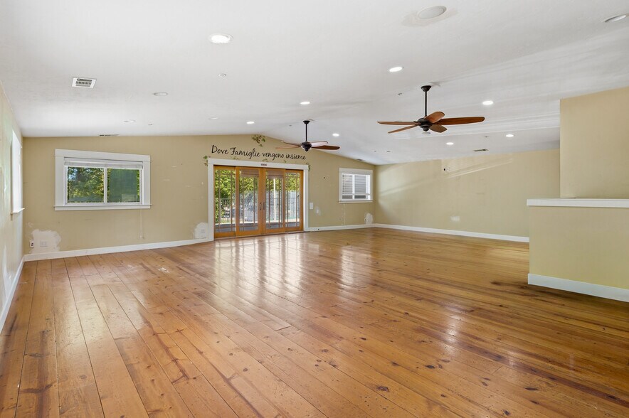 More Photos Of 450 Colfax Ave, Grass Valley Restaurant For Sale
