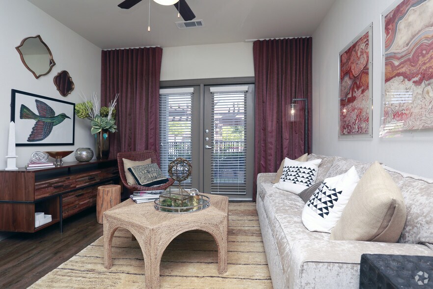 More Photos Of 380 Vista Court Dr, Plano Apartments For Lease