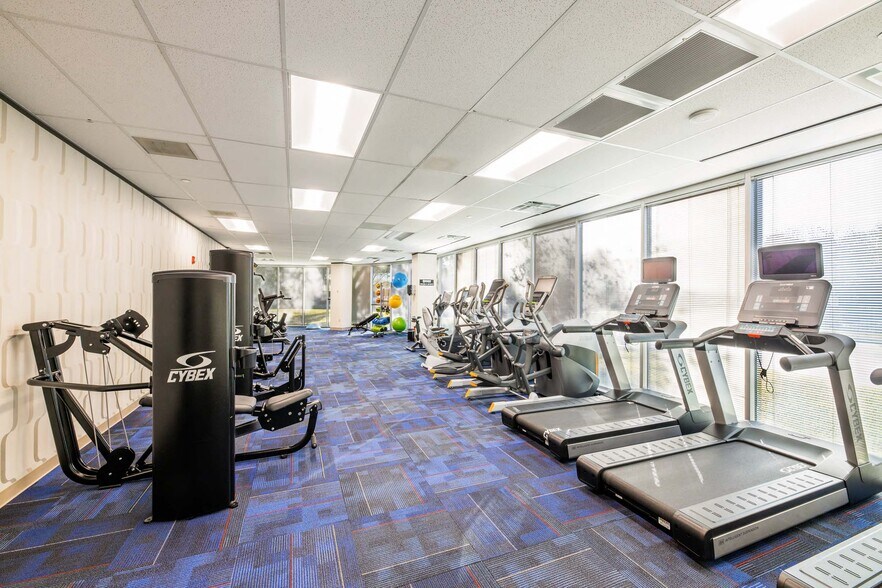 More Photos Of 9800 Richmond Ave, Houston Office For Lease