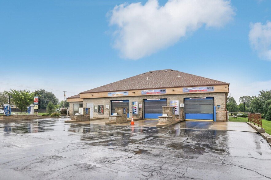 More Photos Of 14967 W National Ave, New Berlin Carwash For Sale