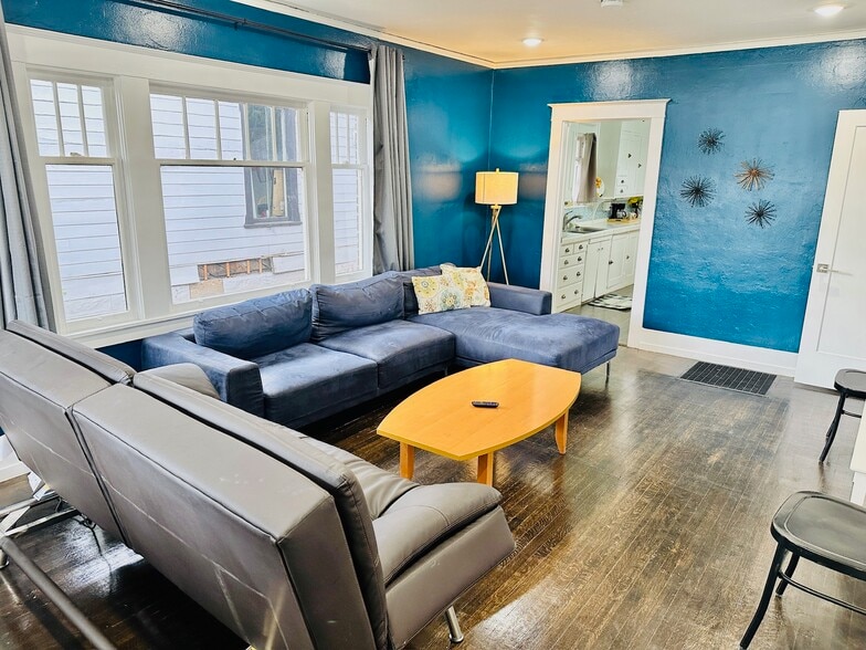 More Photos Of 423 Mill St, Reno Office For Lease