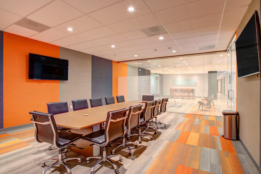 More Photos Of 7676 Hillmont St, Houston Office For Lease