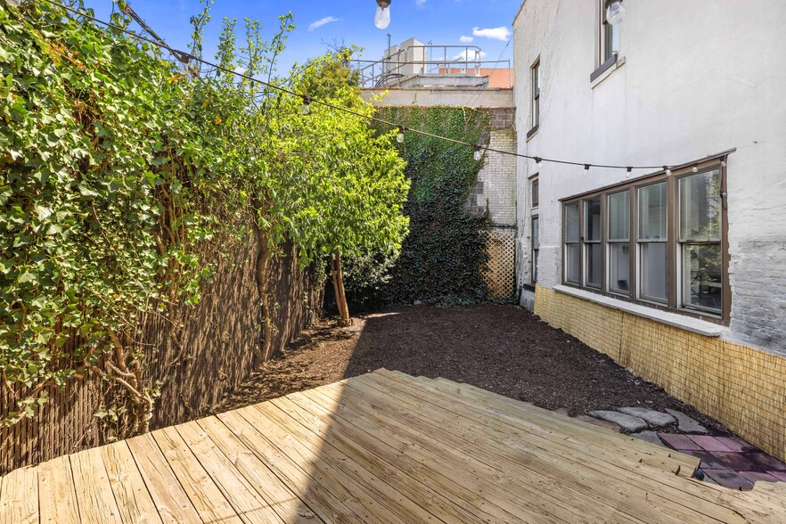 More Photos Of 129 11th St, Brooklyn Manufacturing For Sale