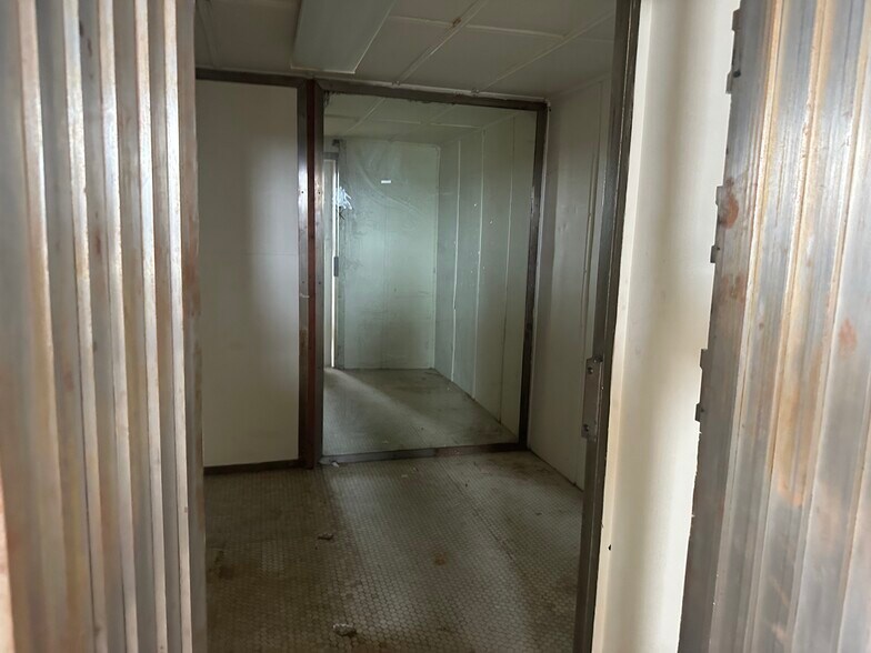 More Photos Of 49 E Main St, Amsterdam Office For Sale