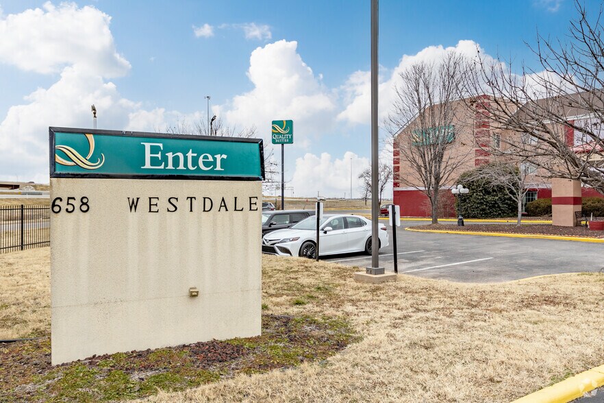 More Photos Of 658 S Westdale Dr, Wichita Hotel For Sale