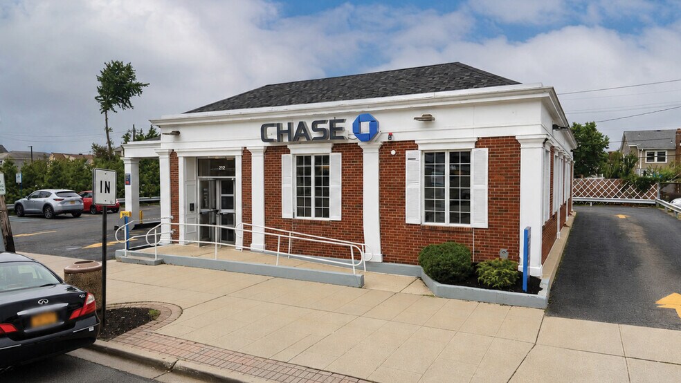 Primary Photo Of 212 Long Beach Rd, Island Park Bank For Sale