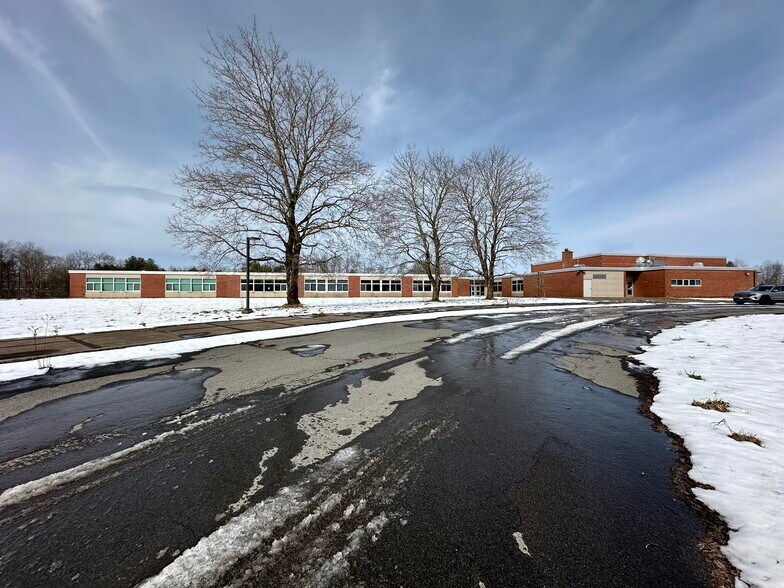 More Photos Of 55 Cox Rd, Williamstown Schools For Sale