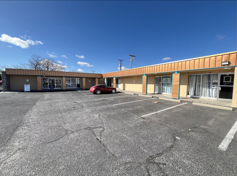 Primary Photo Of 9720 Candelaria Rd NE, Albuquerque Office For Sale