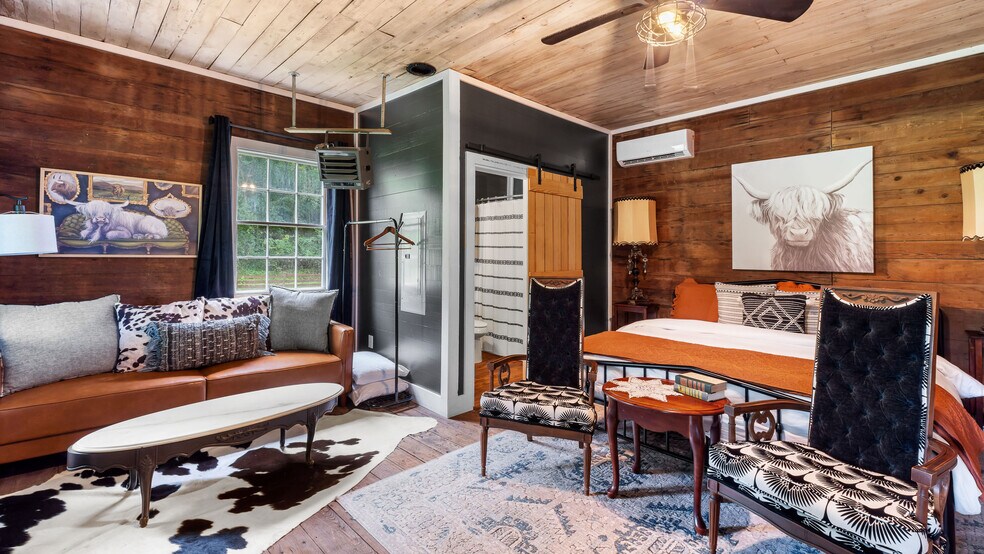 More Photos Of 1010 Conway St, Washington Specialty For Sale