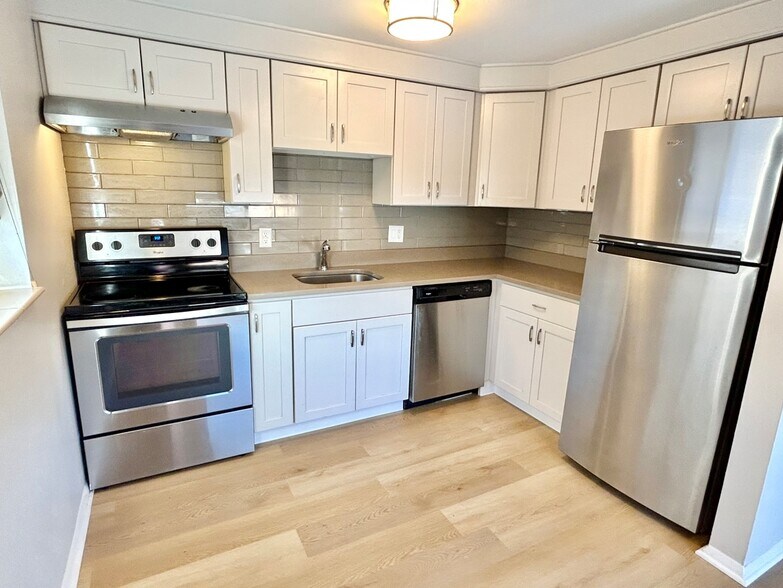 More Photos Of 809-825 Oak St, Lakewood Apartments For Sale
