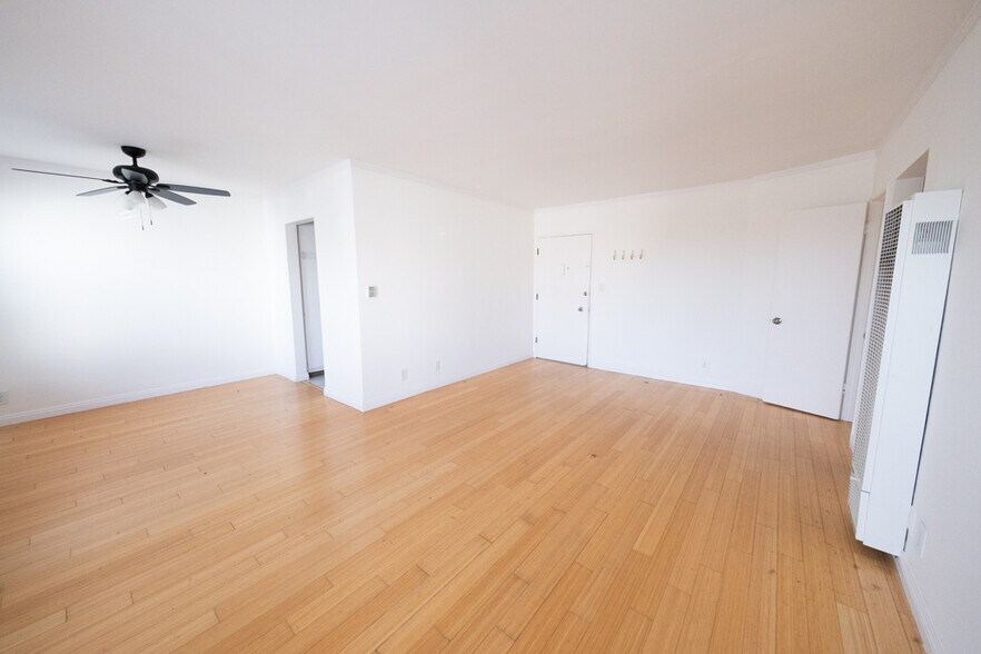 More Photos Of 240 S Doheny Dr, Beverly Hills Apartments For Sale