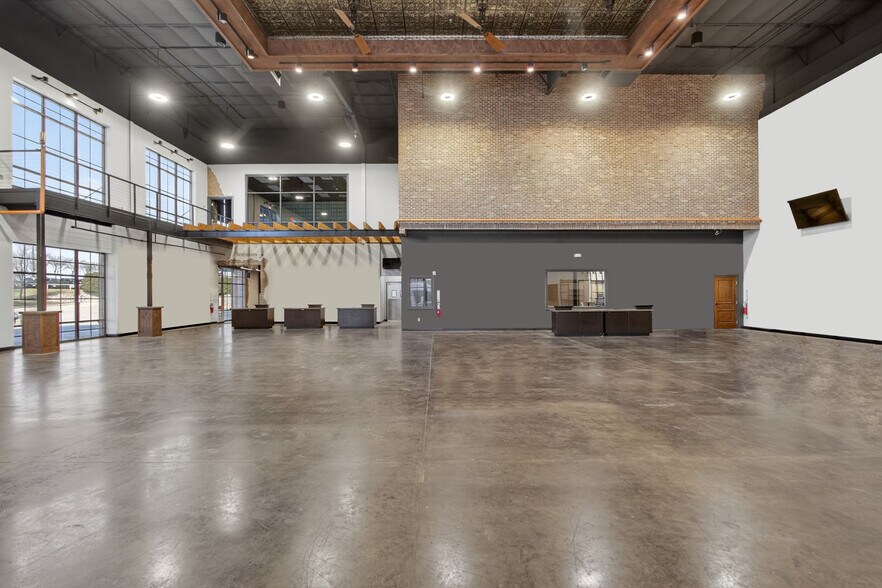 More Photos Of 240 N Burleson Blvd, Burleson General Retail For Sale