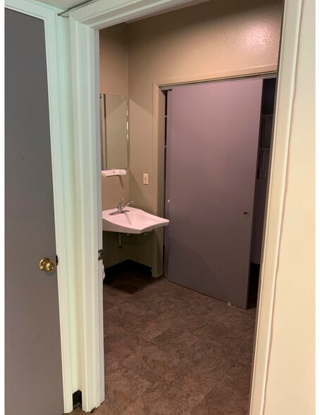 More Photos Of 2980-2982 E Fort Lowell Rd, Tucson Office For Sale