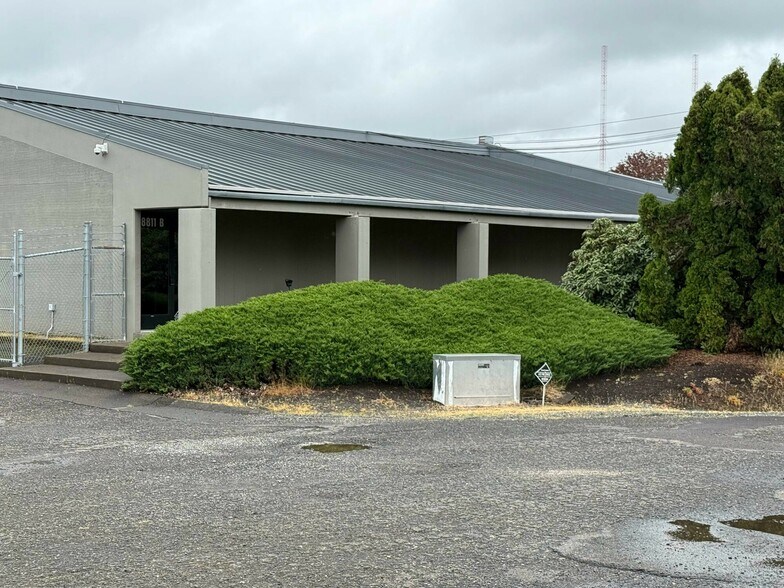 More Photos Of 8811 SE Herbert Ct, Clackamas Warehouse For Lease