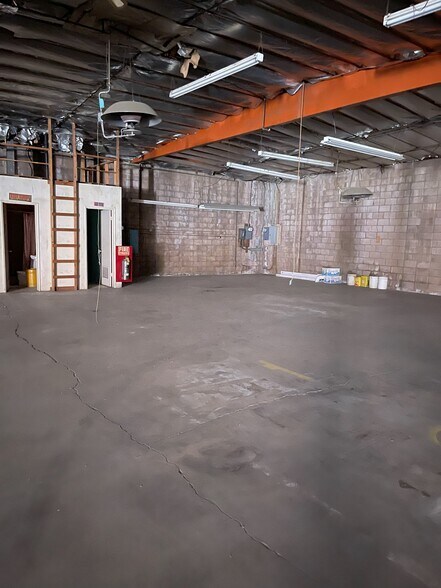 More Photos Of 870 Arroyo St, Los Angeles Warehouse For Lease