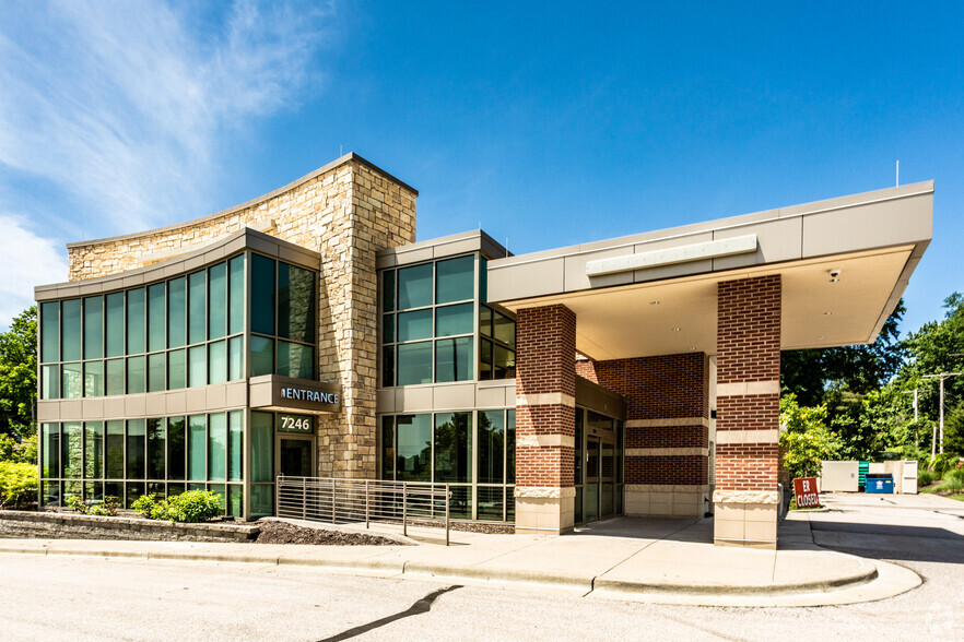 Primary Photo Of 7246 W 75th St, Overland Park Hospital For Lease