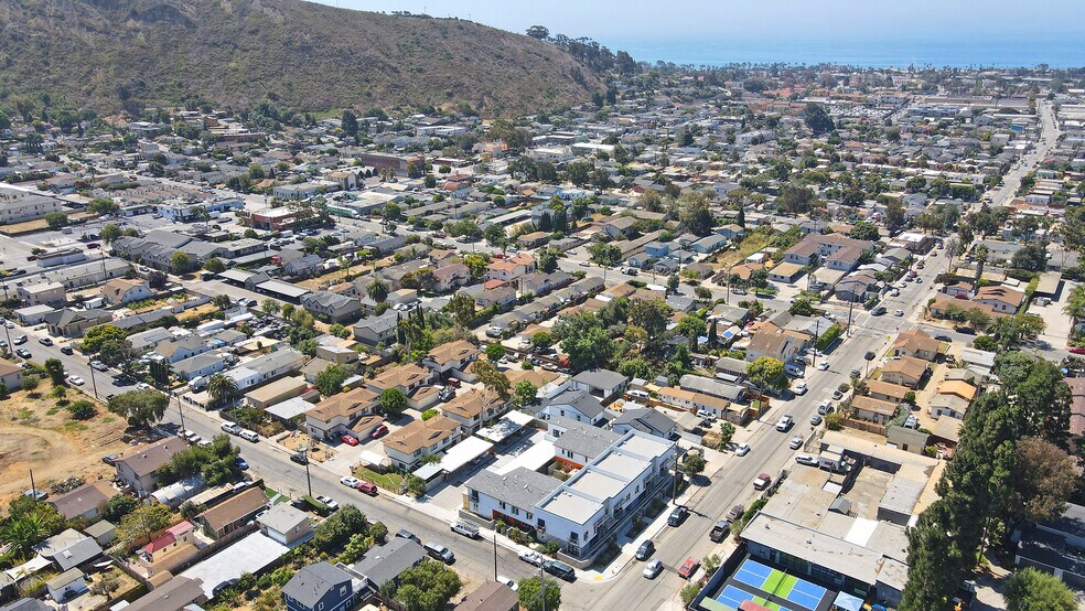 More Photos Of 186 Bell Way, Ventura Apartments For Sale