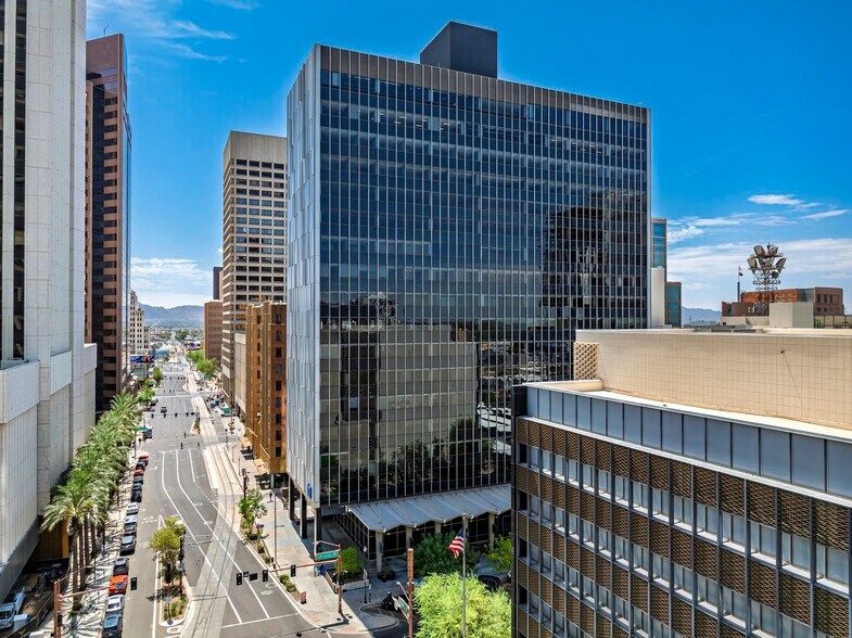 More Photos Of 111 W Monroe St, Phoenix Office Residential For Lease