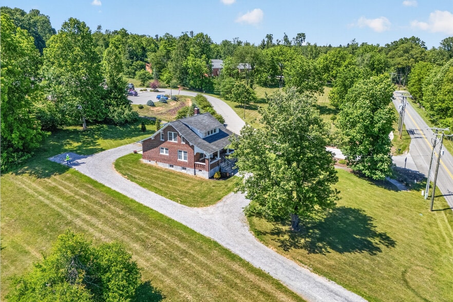 More Photos Of 132 Christiansburg Pike NE, Floyd Flex For Sale
