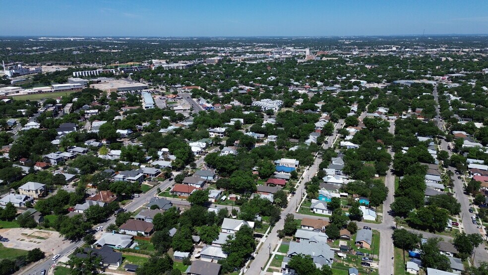 More Photos Of 1010 Hoefgen Avenue, San Antonio Land For Sale