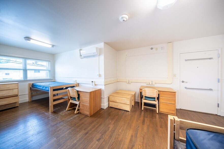 More Photos Of 77 W Bagley Rd, Berea Apartments For Sale