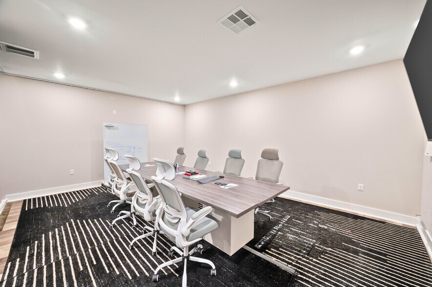 More Photos Of 7622 Eagle Ln, Spring Airplane Hangar For Sale