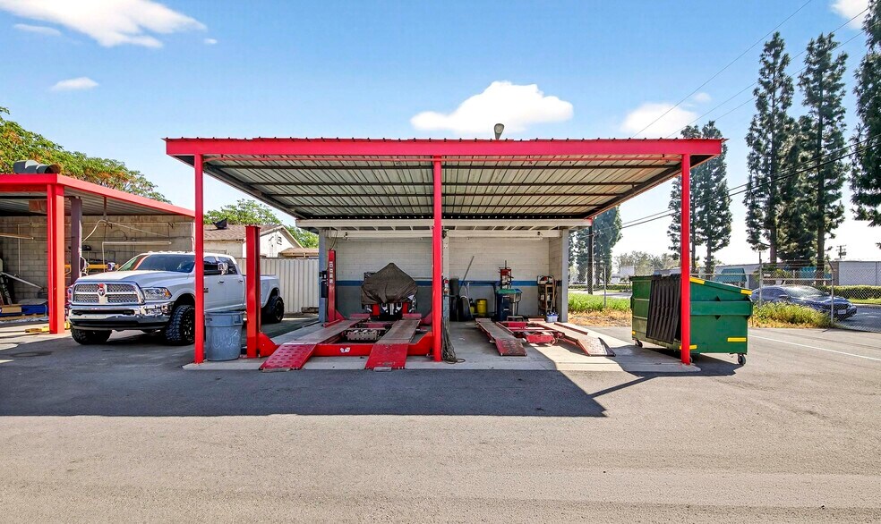 More Photos Of 5180 G St, Chino Auto Repair For Sale