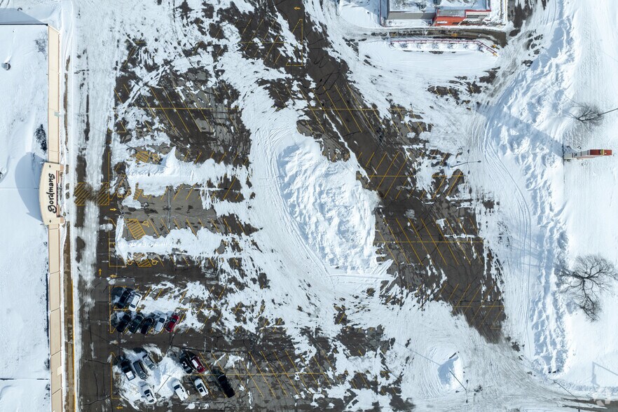 More Photos Of 1160-1300 E Army Post Rd, Des Moines Unknown For Lease