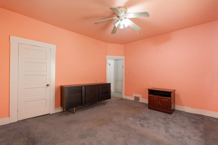 More Photos Of 4458 Maplewood Ave, Los Angeles Multifamily For Sale
