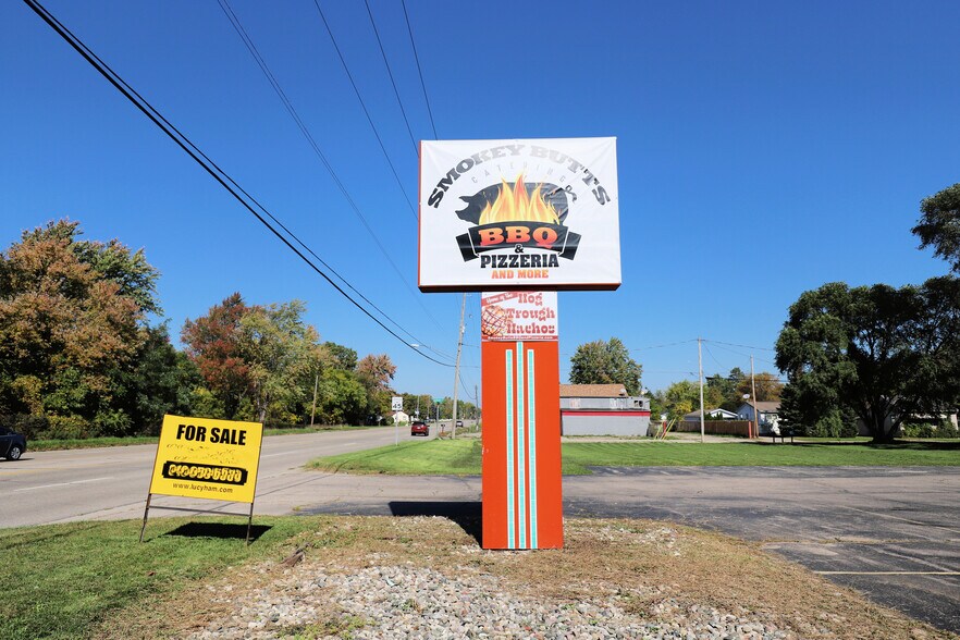 More Photos Of 8372 N Saginaw Rd, Mount Morris Restaurant For Sale