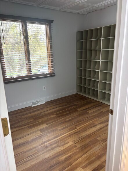 More Photos Of 721 Union Rd, West Seneca Medical For Sale