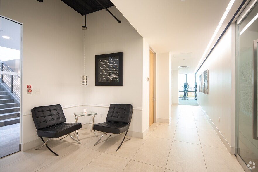 More Photos Of 8350 N Central Expy, Dallas Office For Sale