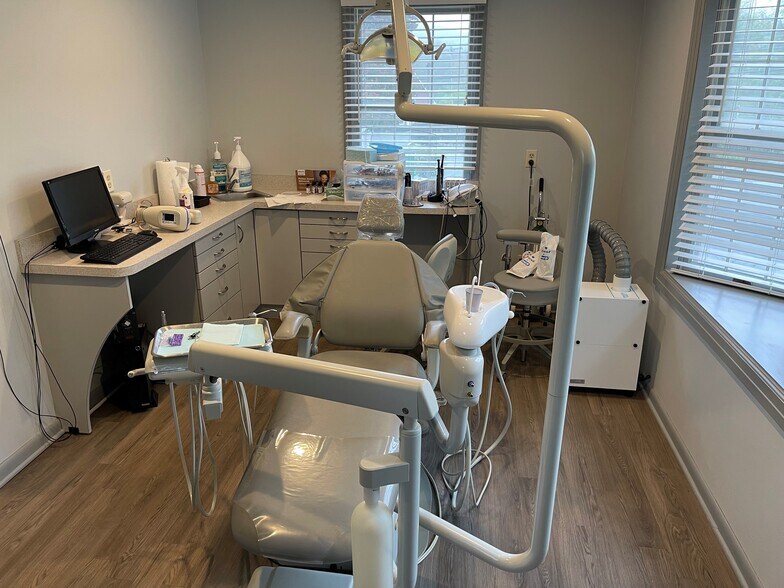 More Photos Of 2 Mountain View Ave, Long Valley Medical For Lease