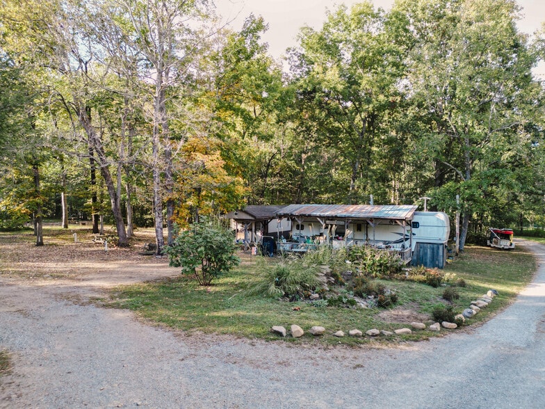 More Photos Of 78 Pebble Mountain Cir, Chuckey Trailer Camper Park For Sale