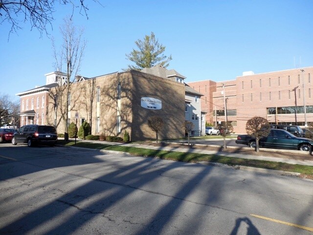 Primary Photo Of 204 S Macomb St, Monroe Office For Sale